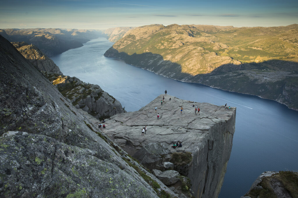 Fjords and rocky complexes of Norway